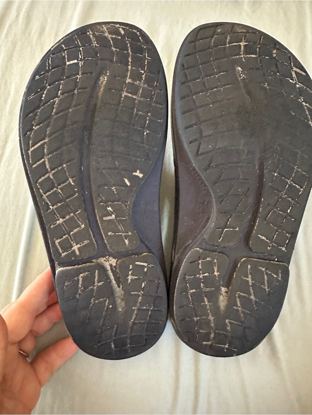 Oofos ooahh navy slides sz 7 - Picture 5 of 5